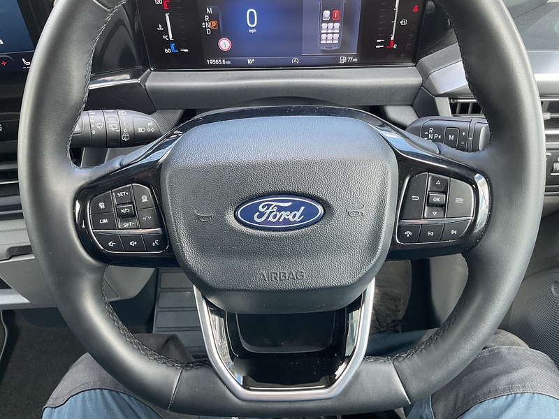 Ford 320 EcoBlue Titanium Euro 6