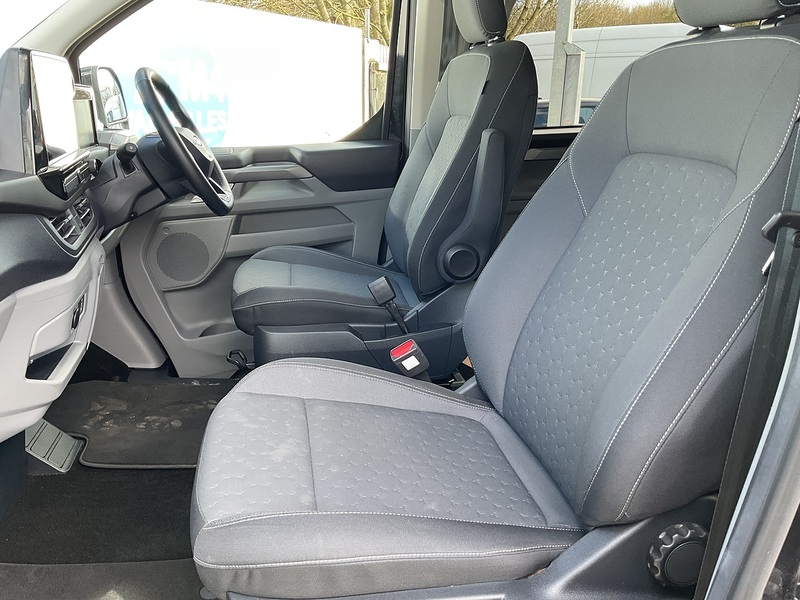 Ford 320 EcoBlue Titanium Euro 6