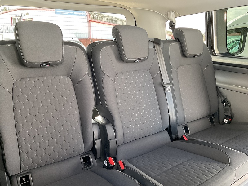 Ford 320 EcoBlue Titanium Euro 6