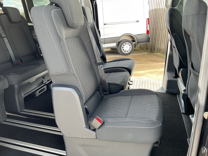 Ford 320 EcoBlue Titanium Euro 6