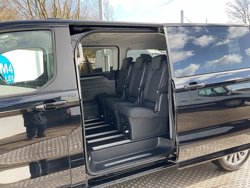 Ford 320 EcoBlue Titanium Euro 6