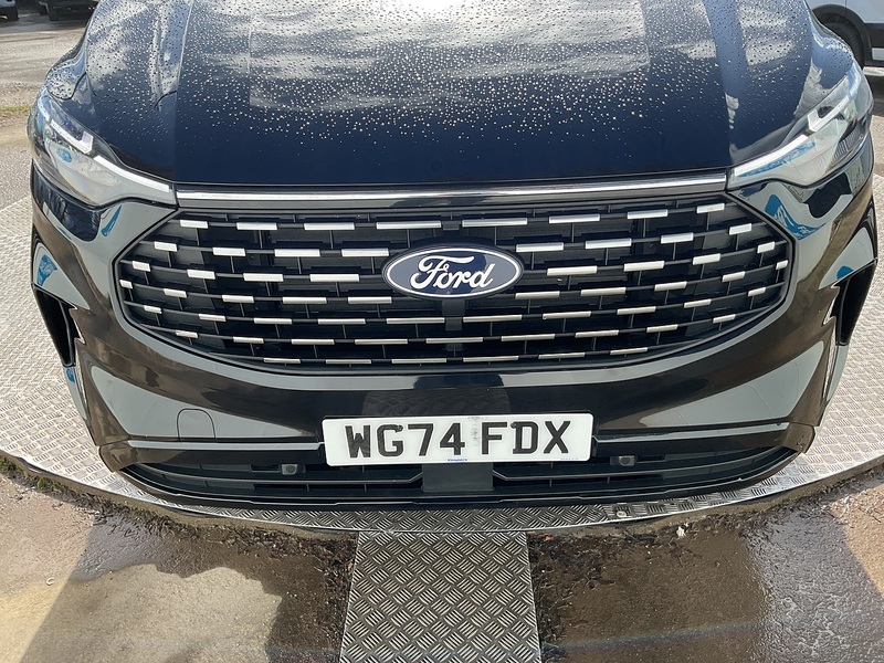 Ford 320 EcoBlue Titanium Euro 6