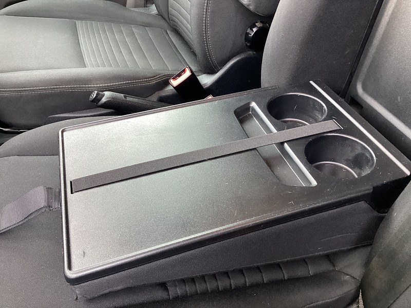 Ford 300 EcoBlue Limited SWB L/R A/C Euro 6