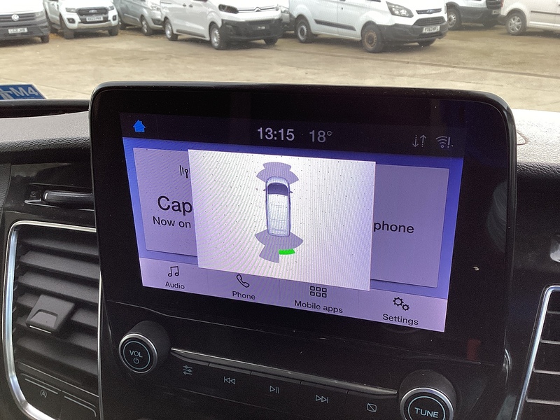 Ford 300 EcoBlue Limited SWB L/R A/C Euro 6