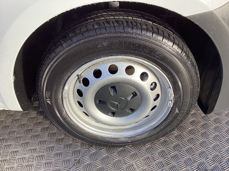 Mercedes 110 CDI SWB Pure L/R A/C Euro 6