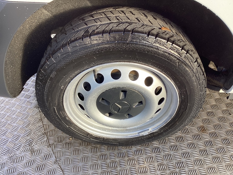 Mercedes 110 CDI SWB Pure L/R A/C Euro 6