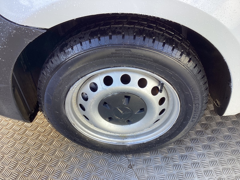 Mercedes 110 CDI SWB Pure L/R A/C Euro 6