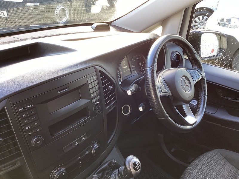 Mercedes 110 CDI SWB Pure L/R A/C Euro 6