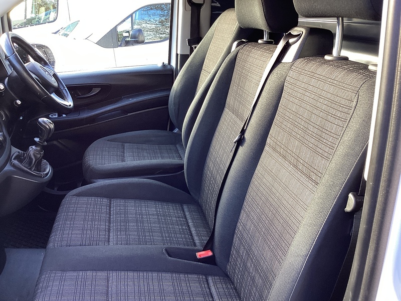 Mercedes 110 CDI SWB Pure L/R A/C Euro 6