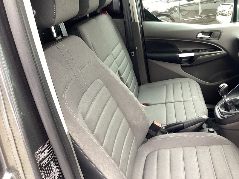 Ford 240 EcoBlue Limited SWB L/R Euro 6