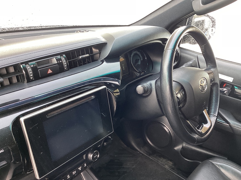 Toyota D-4D Invincible X 4X4 A/C Euro 6 **NO VAT**