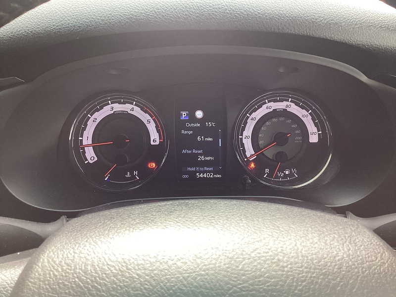 Toyota D-4D Invincible X 4X4 A/C Euro 6 **NO VAT**