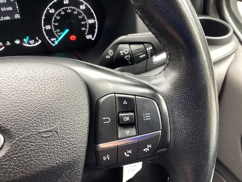 Ford 280 EcoBlue Limited SWB L/R Euro 6