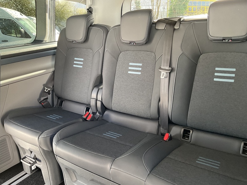 Ford 320 EcoBlue Active Euro 6