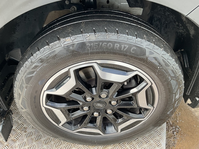 Ford 320 EcoBlue Active Euro 6
