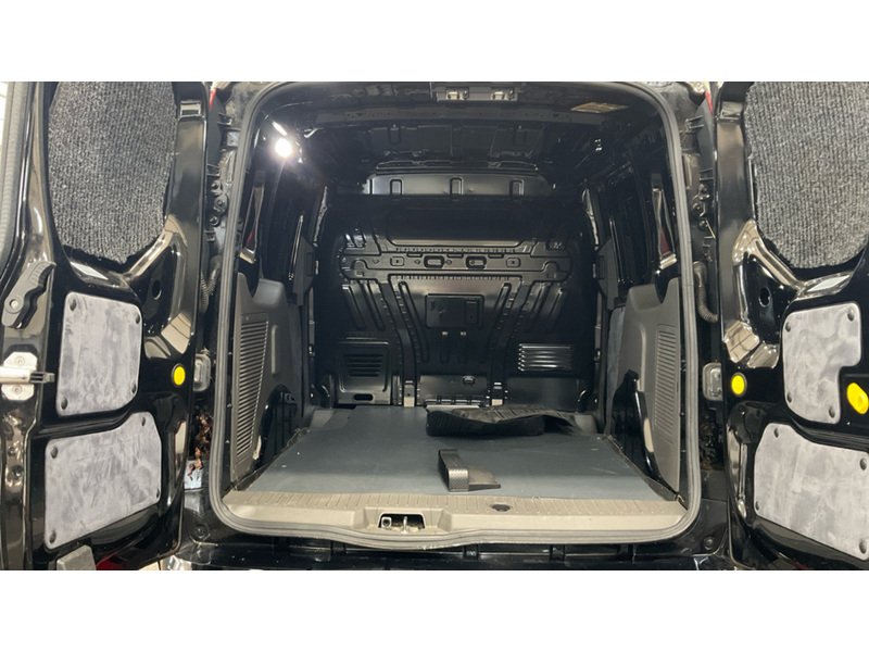 Ford 200 EcoBlue Limited SWB L/R MS-RT Euro 6