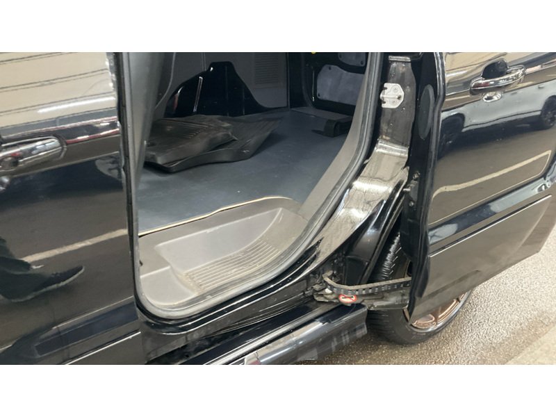 Ford 200 EcoBlue Limited SWB L/R MS-RT Euro 6