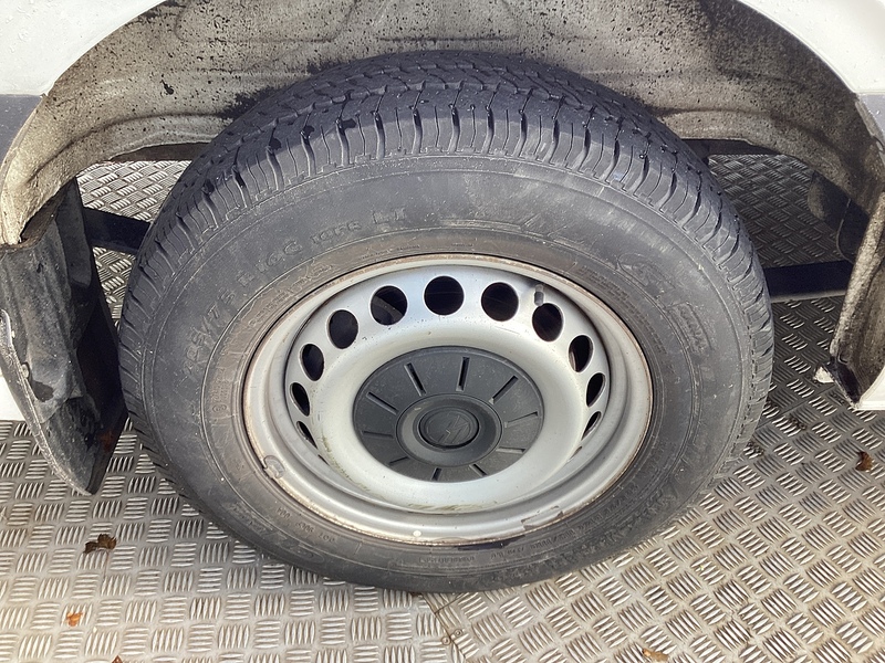 Volkswagen TDI CR35 Trendline MWB H/R Euro 6