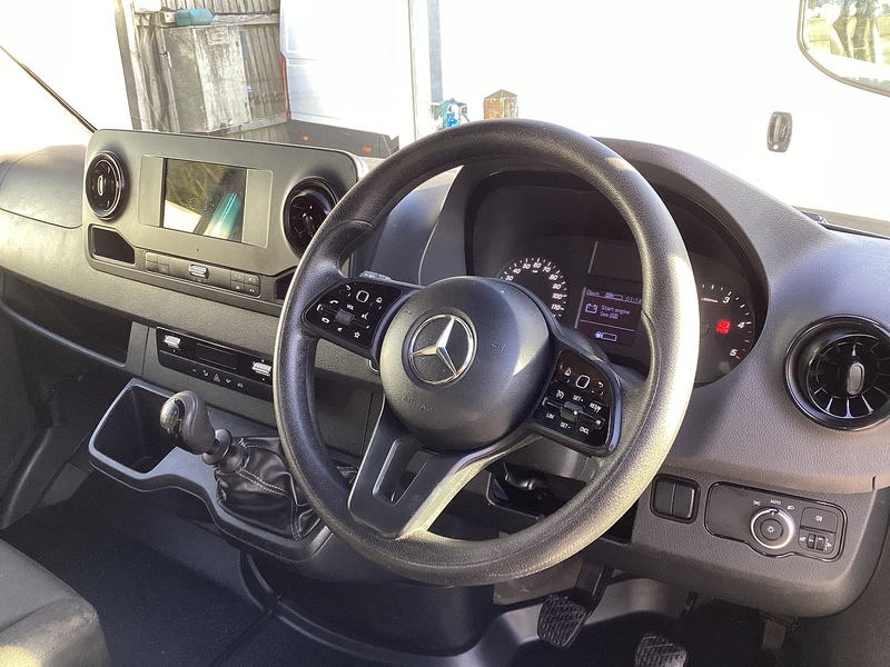 Mercedes 315 CDI Progressive LWB H/R Euro 6