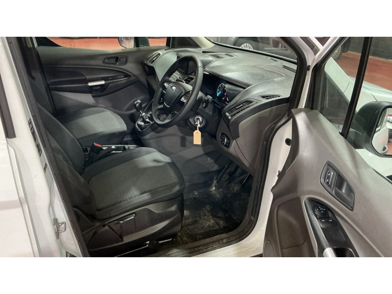 Ford 230 EcoBlue Trend LWB L/R Euro 6