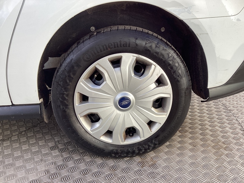 Ford 230 EcoBlue Trend LWB L/R Euro 6