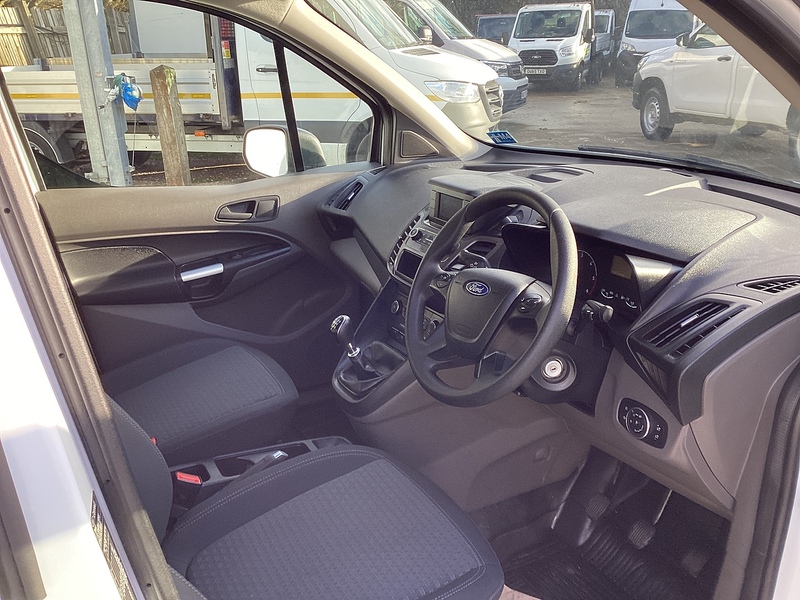 Ford 230 EcoBlue Trend LWB L/R Euro 6