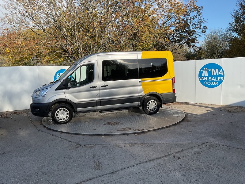 Ford 350 EcoBlue 12 Seat Trend 