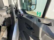 Ford Transit 350 EcoBlue 12 Seat Trend 