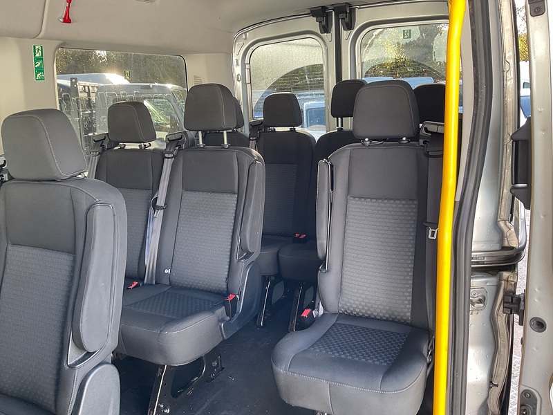 Ford 350 EcoBlue 12 Seat Trend 