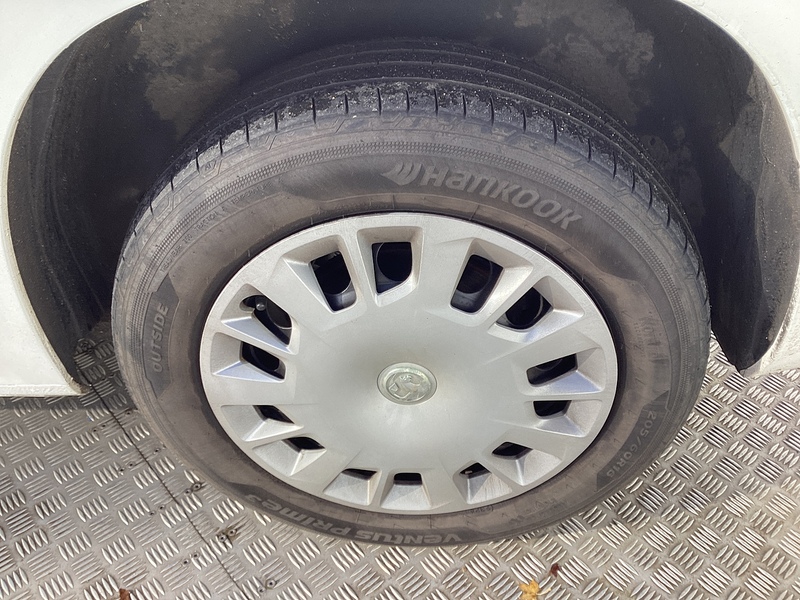 Vauxhall Turbo D 2000 Sportive SWB 