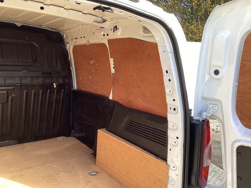 Vauxhall Turbo D 2000 Sportive SWB 