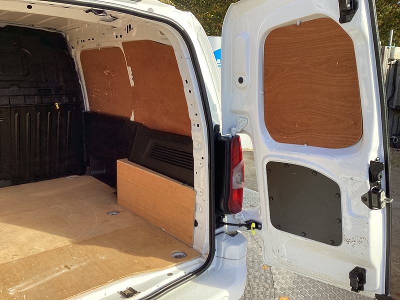 Vauxhall Turbo D 2000 Sportive SWB 