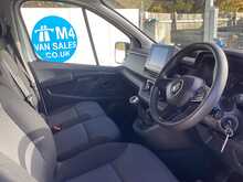 Renault Trafic dCi Blue SL28 Business+ SWB Euro 6 
