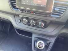 Renault Trafic dCi Blue SL28 Business+ SWB Euro 6 