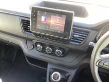 Renault Trafic dCi Blue SL28 Business+ SWB Euro 6 