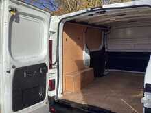 Renault Trafic dCi Blue SL28 Business+ SWB Euro 6 