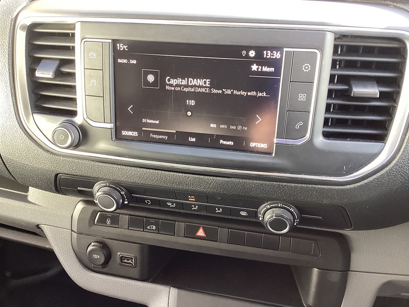 Vauxhall Turbo D 2900 Dynamic LWB L/R Euro 6