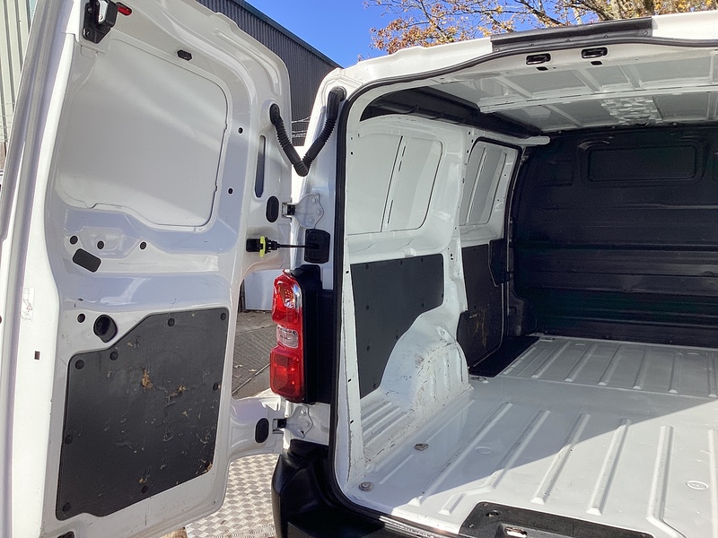 Vauxhall Turbo D 2900 Dynamic LWB L/R Euro 6