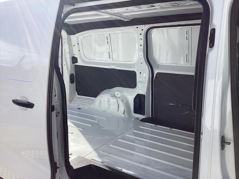 Vauxhall Turbo D 2900 Dynamic LWB L/R Euro 6