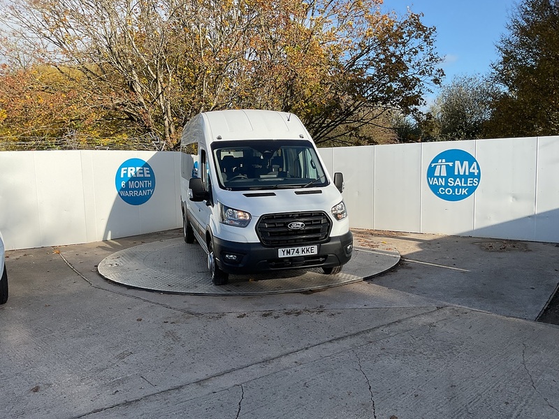 Ford 460 EcoBlue Leader 17 Seat Minibus