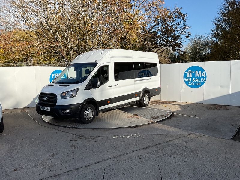 Ford 460 EcoBlue Leader 17 Seat Minibus