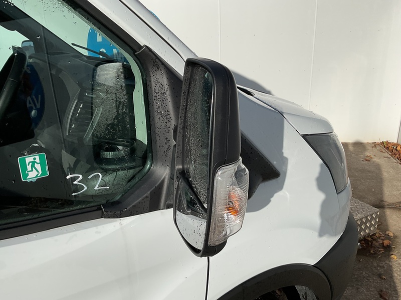 Ford 460 EcoBlue Leader 17 Seat Minibus