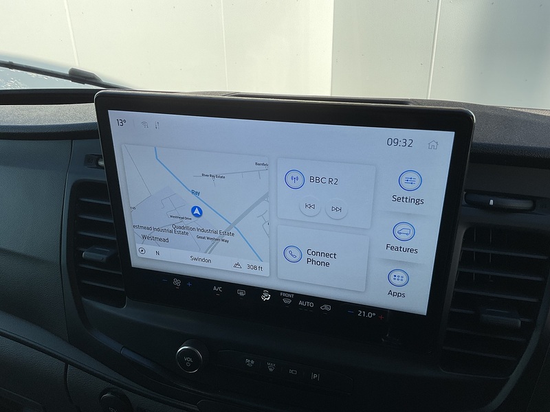 Ford 460 EcoBlue Leader 17 Seat Minibus