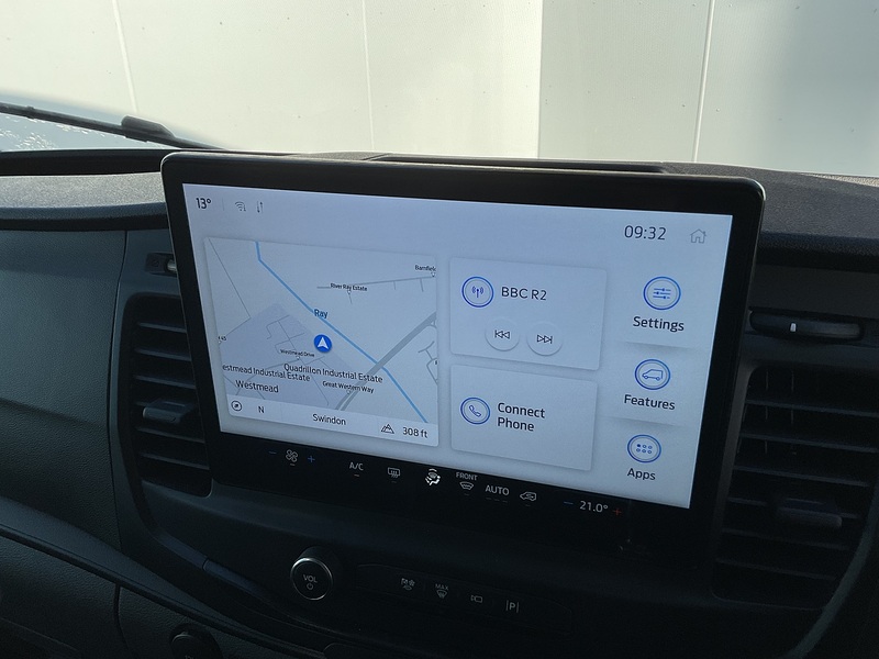 Ford 460 EcoBlue Leader 17 Seat Minibus