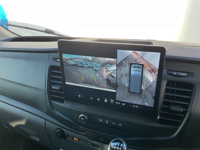 Ford 460 EcoBlue Leader 17 Seat Minibus