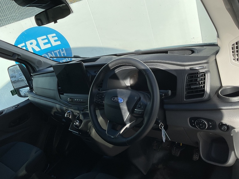 Ford 460 EcoBlue Leader 17 Seat Minibus