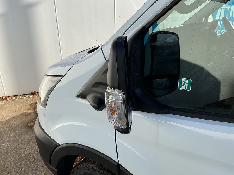 Ford 460 EcoBlue Leader 17 Seat Minibus