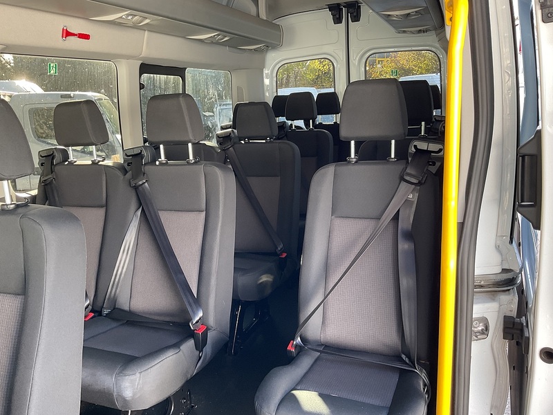 Ford 460 EcoBlue Leader 17 Seat Minibus