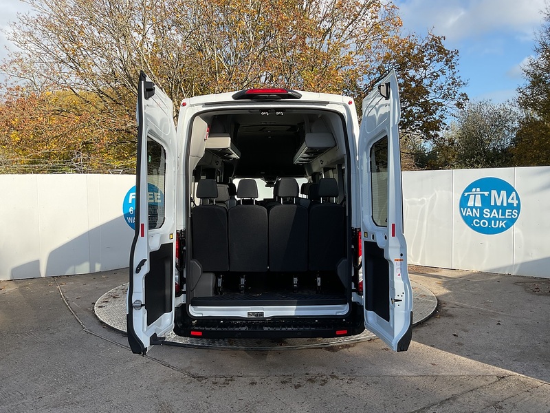 Ford 460 EcoBlue Leader 17 Seat Minibus