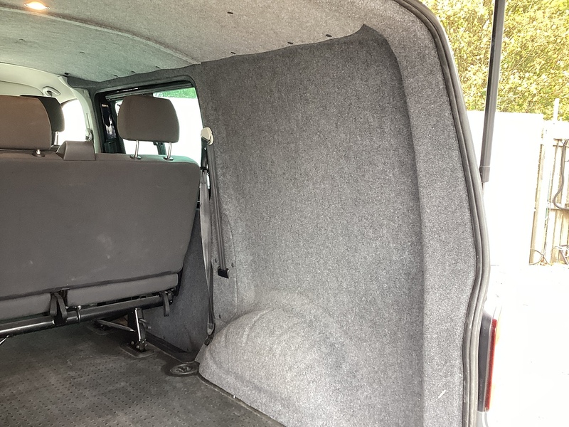 Volkswagen TDI T30 Highline SWB DSG L/R Crewvan **NO VAT**